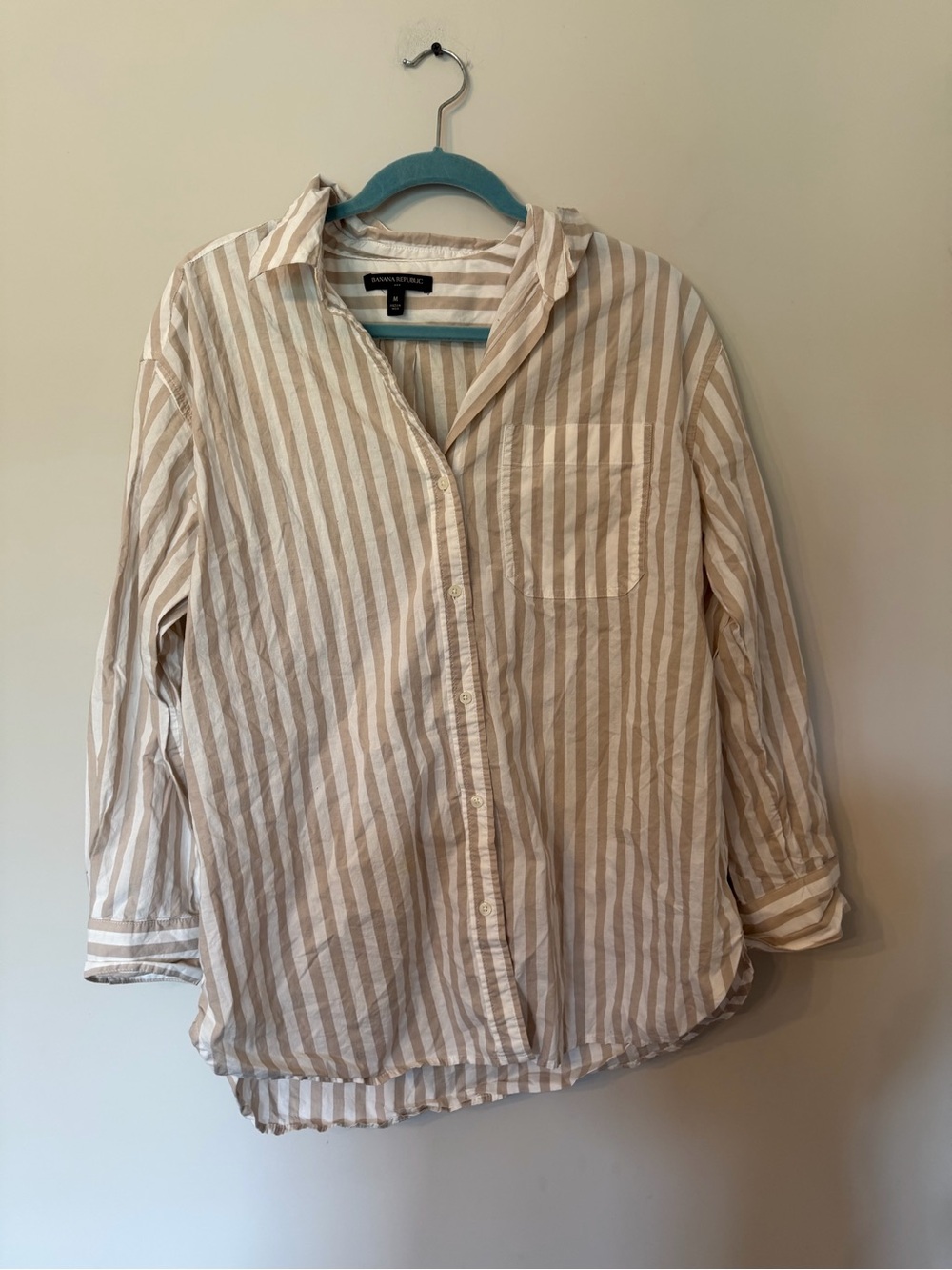 100% Cotton neutral striped coastal button down shirt size medium